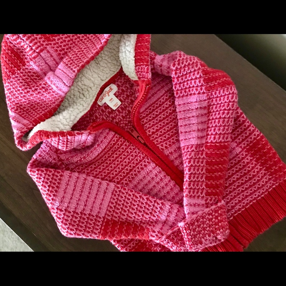 Jacket with hand coverslip